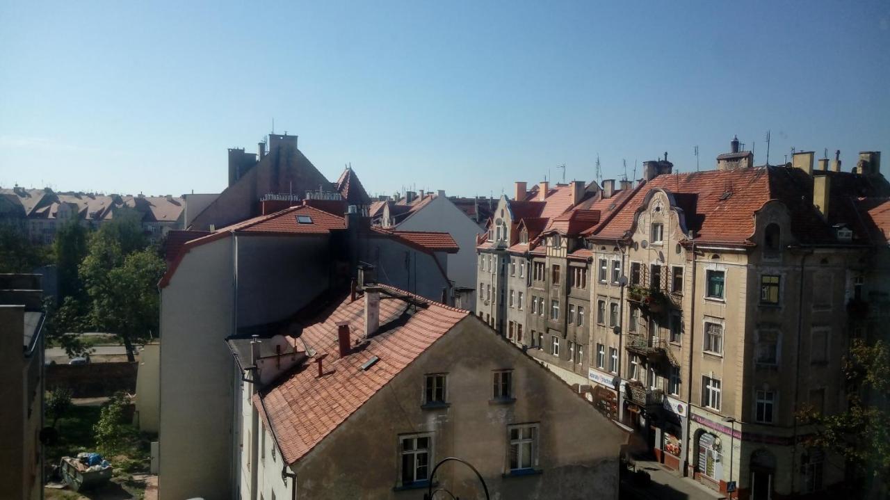 Urocze Studio Z Klimatem W Centrum Legnicy Legnica Dış mekan fotoğraf